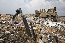 Biosphoto | 1485897 | A well collects methane gas, which is used to generate electricity, from decaying garbage at a landfill, Marshall, Michigan, USA | &copy; Jim West / imageBROKER / Biosphoto