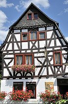 Biosphoto | 1603931 | Alten Muenze, former Old Mint where guilder and heller coins were minted for the Electoral Palatinate, now used as a restaurant, Bacharach, UNESCO World Heritage Site Upper Middle Rhine Valley, Rhineland-Palatinate, Germany, Europe | © Walter G. Allgoewer / imageBROKER / Biosphoto