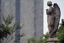 Biosphoto | 1606582 | Angel in the City, São Paulo, Brazil | © Florian Kopp / imageBROKER / Biosphoto