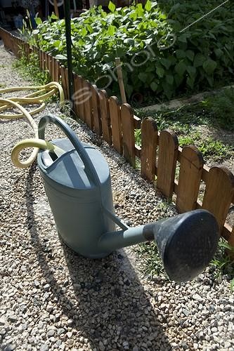 Biosphoto | 1200846 | Arrosage dans les jardins ouvriers des Aygalades Marseille | &copy; Philippe Giraud / Biosphoto