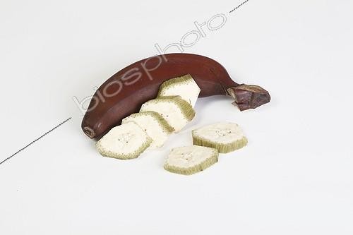 Biosphoto | 1849479 | Bananes rouges d'Equateur en studio | &copy; M. Grenet & A. Soumillard / Biosphoto