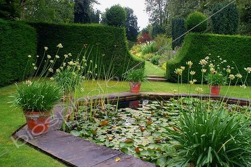 Biosphoto | 59440 | Bassin octogonal aux Jardins de Plantbessin en été | &copy; Frédéric Didillon / Biosphoto