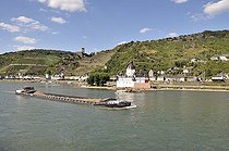 Biosphoto | 1603941 | Burg Pfalzgrafenstein Toll Castle, near Kaub, in front of Burg Gutenfels Castle, UNESCO World Heritage Site Upper Middle Rhine Valley, Rhineland-Palatinate, Germany, Europe | © Walter G. Allgoewer / imageBROKER / Biosphoto