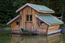 Biosphoto | 1251448 | Cabane flottante en bois | &copy; Franck Fouquet / Biosphoto