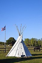 Biosphoto | 1251485 | Campement de tipis | &copy; Franck Fouquet / Biosphoto