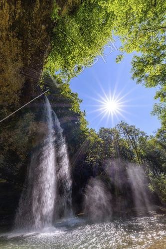 Biosphoto | 2450015 | Cascade de la Dorche, dans le Bugey, Ain, France | &copy; Jean-Philippe Delobelle / Biosphoto