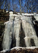 Biosphoto | 2394261 | Cascade gelée, Parc naturel régional des Vosges du Nord, France | &copy; Michel Rauch / Biosphoto