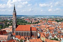 Biosphoto | 1602506 | Centre of Landshut with Saint Martin Church, Lower Bavaria, Germany | © Florian Kopp / imageBROKER / Biosphoto