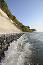Biosphoto | 1609065 | Chalk cliffs in Jasmund National Park, Ruegen, Mecklenburg-Western Pomerania, Germany, Europe | &copy; Kevin Proennecke / imageBROKER / Biosphoto
