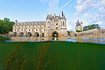 Biosphoto | 2627172 | Château de Chenonceau avec la rivière Le Cher passant dessous, fin août, vue aérienne, Indre et Loire, France | &copy; Bruno Guénard / Biosphoto