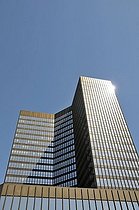 Biosphoto | 1600400 | City Hall of Essen, with 106 m height and 69, 000 square meters of office space it is one of the largest in Germany, Essen, North Rhine-Westphalia, Germany, Europe | © Walter G. Allgoewer / imageBROKER / Biosphoto