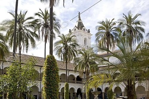 Biosphoto | 716722 | Cloister of the monastery of San Francisco in Quito Ecuador ; Altitude of 2800 m  | &copy; Michel Gunther / Biosphoto
