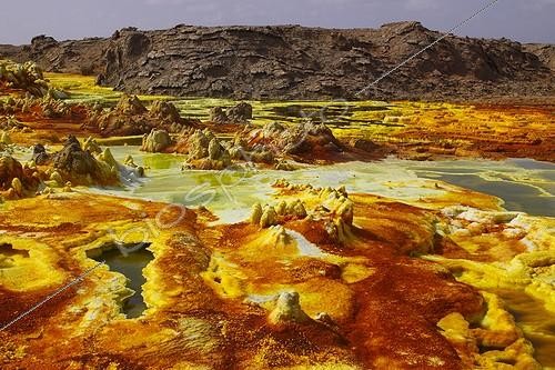 Biosphoto | 741736 | Concrétions colorées par le soufre el lac d'acide Dallol | &copy; Jean-Luc & Françoise Ziegler / Biosphoto