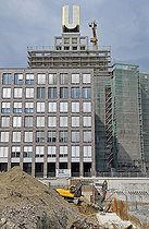 Biosphoto | 1606051 | Construction of the Platz von Buffalo square in front of the former Union Brewery, Dortmund, North Rhine-Westphalia, Germany, Europe | © Walter G. Allgoewer / imageBROKER / Biosphoto