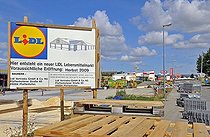 Biosphoto | 1600299 | Construction site and announcement of the opening of a Lidl food market, in the back a Rewe food store, Dornstadt, Baden-Wuerttemberg, Germany, Europe | © Walter G. Allgoewer / imageBROKER / Biosphoto