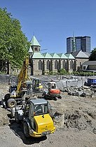 Biosphoto | 1600398 | Construction site in the inner city in front of the City Hall, Essen, North Rhine-Westphalia, Germany, Europe | © Walter G. Allgoewer / imageBROKER / Biosphoto