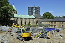 Biosphoto | 1600404 | Construction site in the inner city in front of the Town Hall, Essen, North Rhine-Westphalia, Germany, Europe | © Walter G. Allgoewer / imageBROKER / Biosphoto