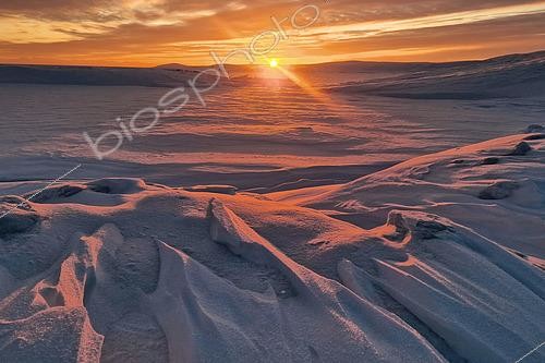 Biosphoto | 2602146 | Coucher de soleil sur le détroit de Scoresby, Scoresbysund, Groenland | &copy; Pierre Vernay / Biosphoto