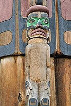 Biosphoto | 1533496 | Detail of a totem pole of the Cowichan Tribe, Duncan, Vancouver Island, British Columbia, Canada, North America | &copy; Horst Mahr / imageBROKER / Biosphoto