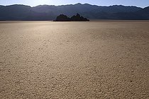 Biosphoto | 1249449 | Dry mud lake Racetrack Playa Death Valley NP USA | &copy; Daniel Heuclin / Biosphoto
