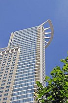 Biosphoto | 1601192 | DZ Bank AG, Deutsche Zentral-Genossenschaftsbank, German Central Co-operative Bank in the Westendtower, Kronenhochhaus, Frankfurt, Hesse, Germany, Europe | © Walter G. Allgoewer / imageBROKER / Biosphoto