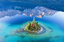 Biosphoto | 2454872 | Eibsee lake with Schönbichl Island and water reflection of the Zugspitze in the morning light, near Grainau, Werdenfelser Land, aerial photo, Upper Bavaria, Bavaria, Germany, Europe | &copy; Martin Siepmann / imageBROKER / Biosphoto