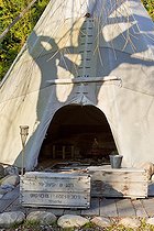 Biosphoto | 1251490 | Entrance of a teepee | &copy; Franck Fouquet / Biosphoto