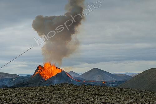 Biosphoto | 2468739 | Eruption in Geldingadalur, Fagradalsfjall, Reykjanes Peninsula, Iceland | &copy; Martial Acquarone / Biosphoto