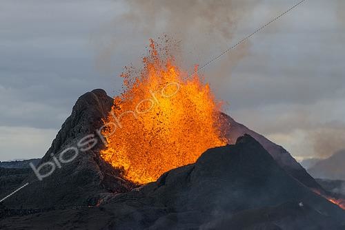 Biosphoto | 2468741 | Eruption in Geldingadalur, Fagradalsfjall, Reykjanes Peninsula, Iceland | &copy; Martial Acquarone / Biosphoto