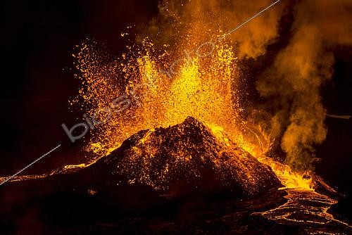 Biosphoto | 2468750 | Eruption in Geldingadalur, Fagradalsfjall, Reykjanes Peninsula, Iceland | &copy; Martial Acquarone / Biosphoto