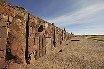 Biosphoto | 1601204 | Exterior wall of the Temple of Kalasasaya at Tihuanaku, UNESCO World Heritage Site, La Paz, Bolivia, South America | © Florian Kopp / imageBROKER / Biosphoto
