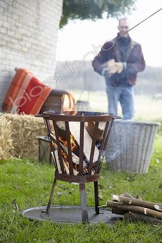 Biosphoto | 1632834 | Fire basket | &copy; Visions Botanical / Visions Pictures / Biosphoto