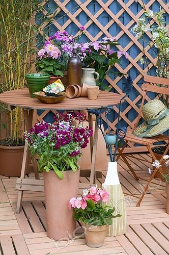 Biosphoto | 523640 | Flowered garden terrace | &copy; Frédéric Didillon / Biosphoto