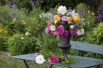 Biosphoto | 1646089 | Flowers bouquet on a garden terrace | &copy; NouN / Biosphoto