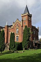 Biosphoto | 1608232 | Former Hoppenrade Manore House near Guestrow, Mecklenburg-Western Pomerania, Germany, Europe | © Olaf Krueger / imageBROKER / Biosphoto