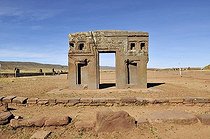 Biosphoto | 1601205 | Gateway of the Sun, rear view, at Tihuanaku, UNESCO World Heritage Site, La Paz, Bolivia, South America | © Florian Kopp / imageBROKER / Biosphoto