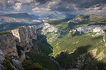 Biosphoto | 2165497 | Gorges du Verdon, Verdon Gorge, Parc Naturel Regional du Verdon, Verdon Natural Regional Park, Provence, Provence-Alpes-Cote d'Azur, France, Europe | &copy; Alessandra Sarti / imageBROKER / Biosphoto
