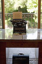 Biosphoto | 1608071 | Hermann Hesse's typewriter, Hermann Hesse Museum in the Torre Camuzzi tower, Casa Camuzzi mansion, Montagnola, Ticino, Switzerland, Europe | © Olaf Krueger / imageBROKER / Biosphoto