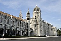 Biosphoto | 1600314 | Hieronymites Monastery, Mosteiro dos Jeronimos, at night, UNESCO World Heritage Site, Manueline style, Portuguese late-Gothic, Belem, Lisbon, Portugal, Europe | © Silvana Guilhermino / imageBROKER / Biosphoto