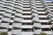 Biosphoto | 1605608 | High-rise apartment building with balconies and satellite dishes, satellite town of Chorweiler in Cologne, North Rhine-Westphalia, Germany, Europe | © Walter G. Allgoewer / imageBROKER / Biosphoto