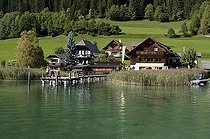 Biosphoto | 1603583 | Houses on the banks of Weissensee Lake, Carinthia, Austria, Europe | © Marcus Siebert / imageBROKER / Biosphoto