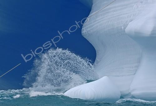 Biosphoto | 1916192 | Iceberg au large de la Péninsule antarctique | &copy; David Tipling / Biosphoto