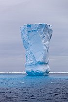 Biosphoto | 1611260 | Iceberg  au large de la Terre Adélie Antarctique | &copy; Samuel Blanc / Biosphoto
