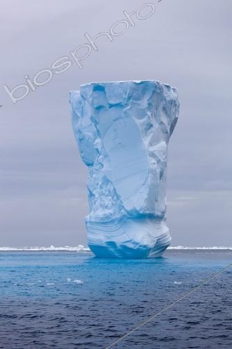 Biosphoto | 1611260 | Iceberg  au large de la Terre Adélie Antarctique | &copy; Samuel Blanc / Biosphoto