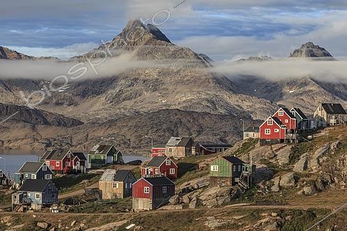 Biosphoto | 2614965 | Inuit settlement at a fjord with icebergs, mountainous, autumn, sunny, Tasiilaq, East Greenland, Greenland | &copy; Martina Melzer / imageBROKER / Biosphoto