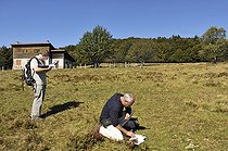Biosphoto | 1254400 | Inventaire des Orthoptères RN Ballons Comtois Vosges France | &copy; Denis Bringard / Biosphoto