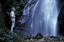 Biosphoto | 59976 | Jane Goodall sur l'un de ses sites d´étude Gombe Tanzanie | &copy; Michel Gunther / Biosphoto