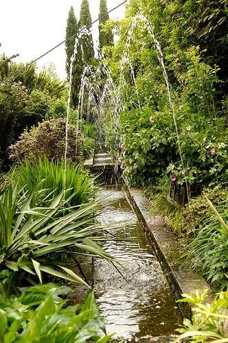 Biosphoto | 475894 | Jardin avec jeux d'eau ; Parc Floral de Haute Bretagne | &copy; Claude Thouvenin / Biosphoto