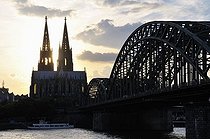 Biosphoto | 1604129 | Koelner Dom, Cologne Cathedral at dusk, Cologne, North Rhine-Westphalia, Germany, Europe | © Walter G. Allgoewer / imageBROKER / Biosphoto