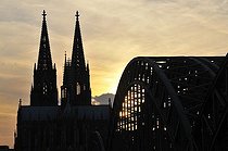 Biosphoto | 1604132 | Koelner Dom, Cologne Cathedral at dusk, Cologne, North Rhine-Westphalia, Germany, Europe | © Walter G. Allgoewer / imageBROKER / Biosphoto